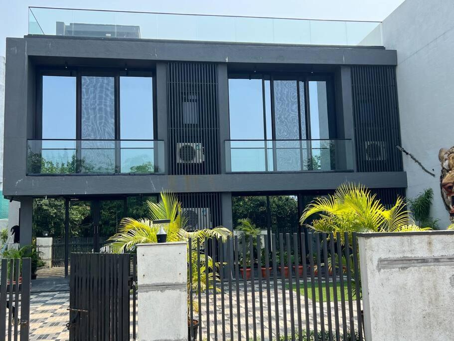 Stayhaven Starmount 4Bhk & Pool Βομβάη Εξωτερικό φωτογραφία